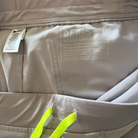 Figs Zamora scrub pants
Size Large Tall - Picture 3 of 3